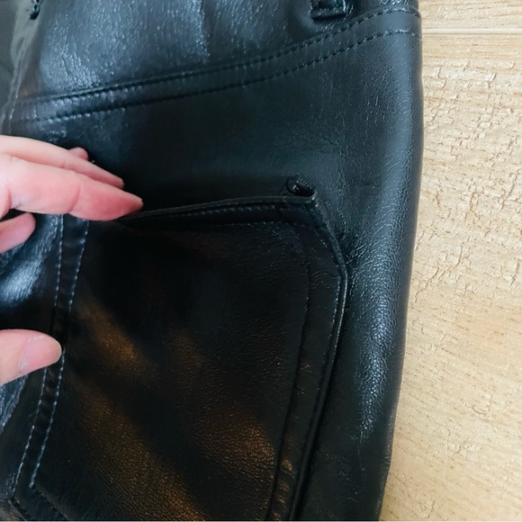 Wilfred Faux Leather Pants Women Size 0 Black Straight Leg Aritzia - Picture 6 of 10